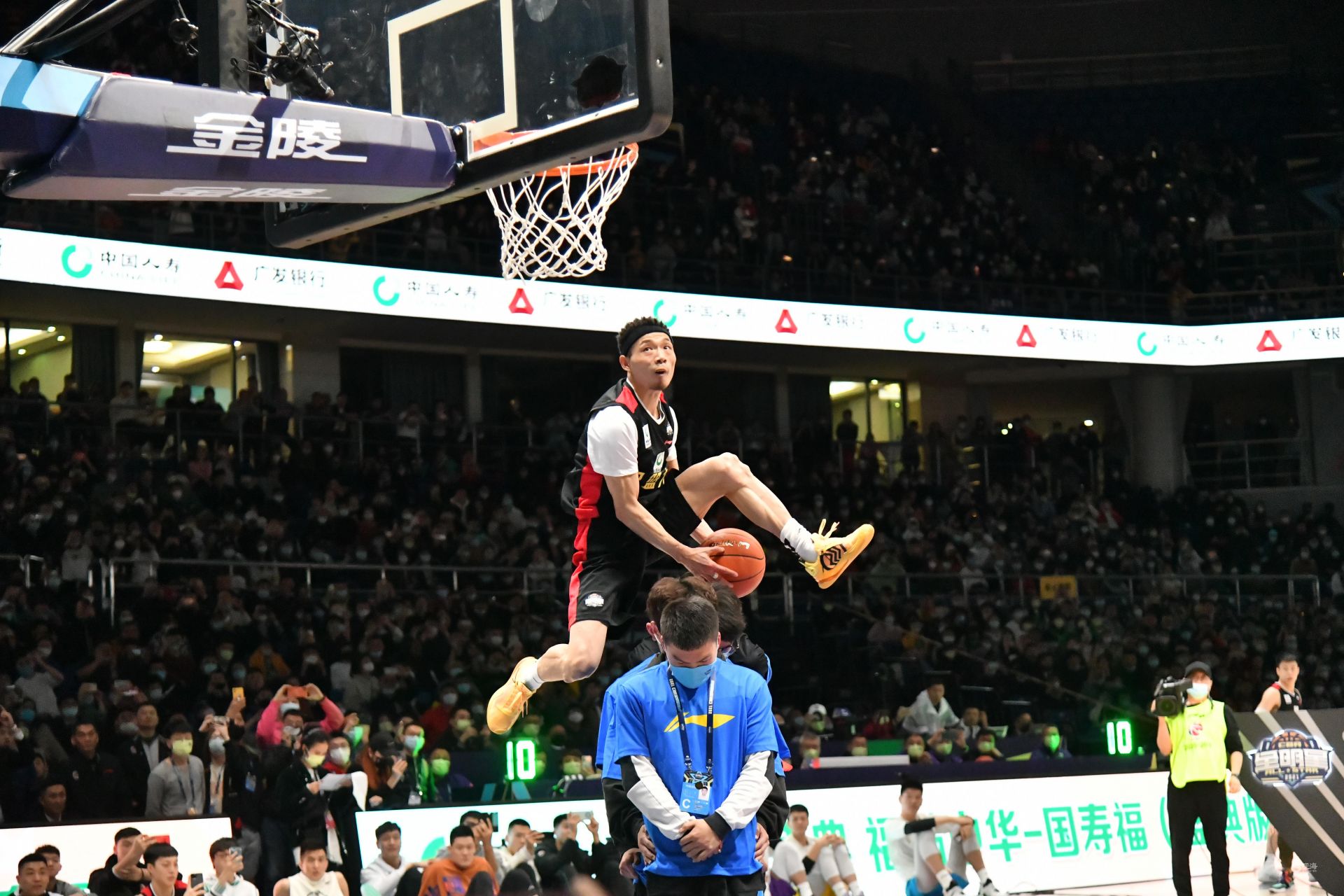 避免把中立 避免把中立