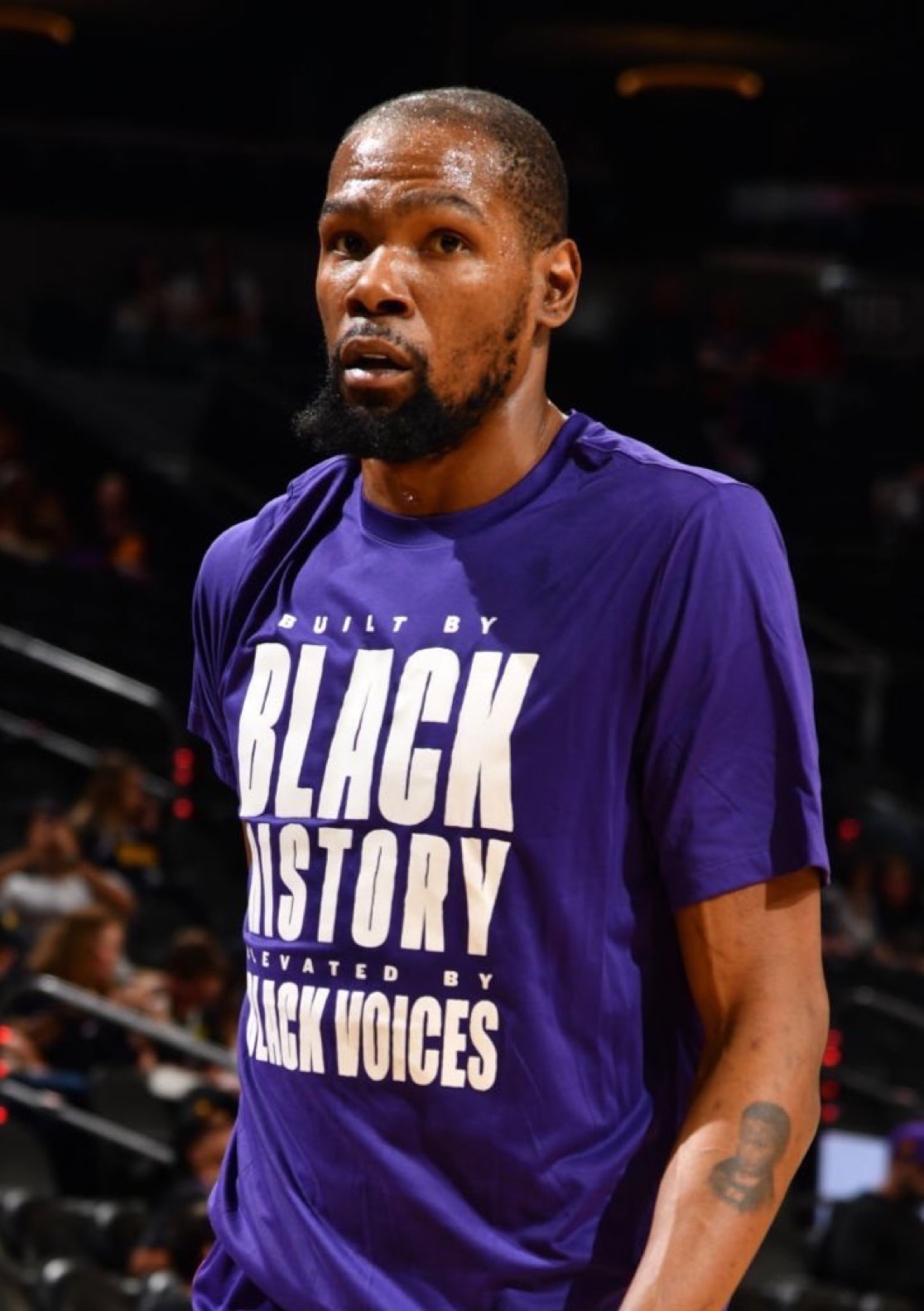 框架内做出 框架内做出