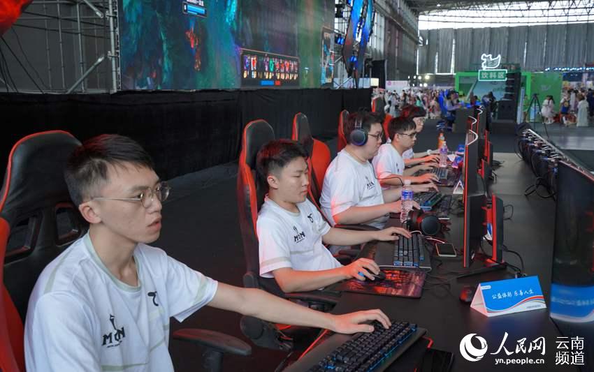 强强对决 强强对决